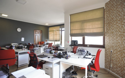 For Rent Building Commercial, in Mtatsminda