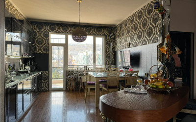 იყიდება ბინა, დიღმის მასივი