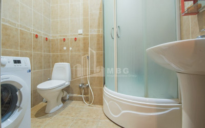 For Sale Flat, in Persati