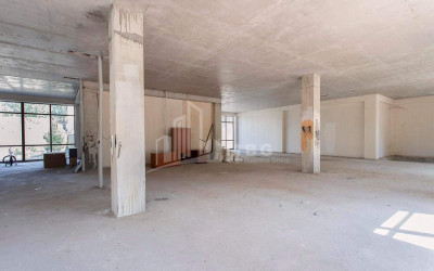 For Rent Витражный фасад Commercial, in Chugureti