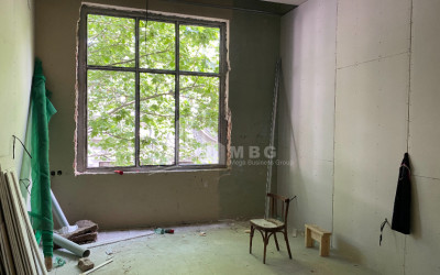 For Sale Hostel - Guesthouse Commercial, in Sololaki