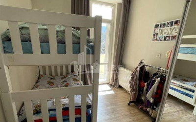 იყიდება ბინა, საბურთალო