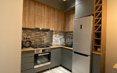 იყიდება ბინა, საბურთალო