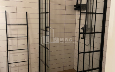 იყიდება ბინა, ვაკე