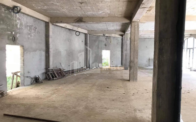 For Rent Витражный фасад Commercial, in Kutaisi