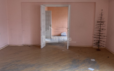 იყიდება ბინა, საბურთალო