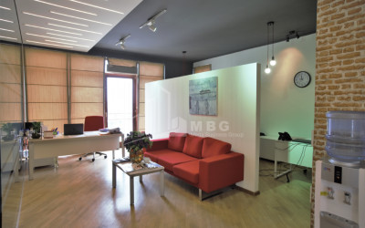 For Rent Building Commercial, in Mtatsminda