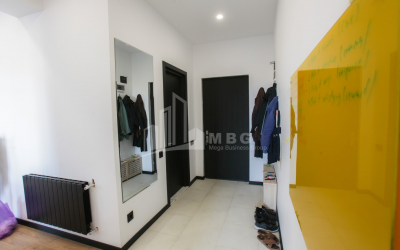 For Sale Flat, in Bagebi