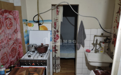 For Sale Flat, in Isani