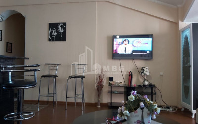 იყიდება ბინა, გლდანის მასივი