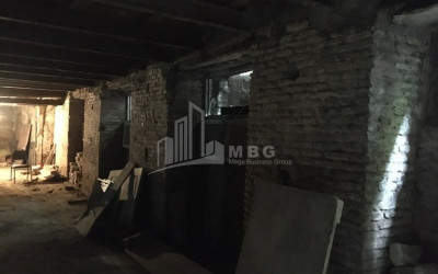 For Sale Hostel - Guesthouse Commercial, in Kalaubani