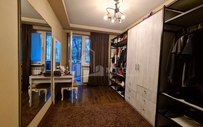 For Sale Flat, in Vake District