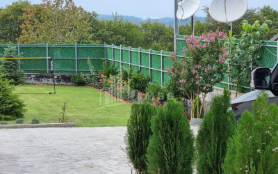 Продается Дом - Вилла В Коджори, Мтацминда Район