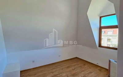 For Sale Flat, in Varketili