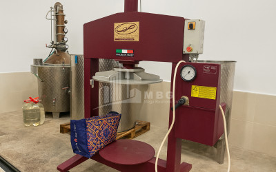 იყიდება კომერციული ფართი დოესი კასპი შიდა ქართლი