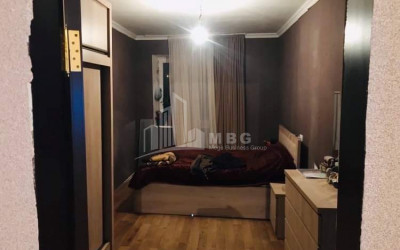 Lease Flat, in Surrounding area of metro Guramishvili