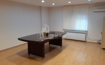 For Sale For office Commercial, in Mtatsminda