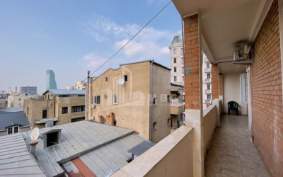 For Rent Flat, in Mtatsminda