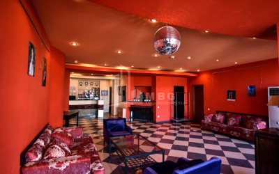 For Rent Hotel - Resort Commercial, in Mtatsminda District