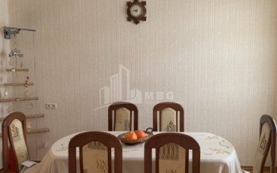 For Sale Flat, in Isani