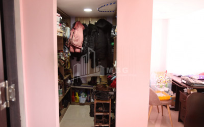 For Sale Flat, in Digomi Massive