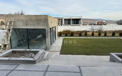 Продается Дом - Вилла, в Тхинвали