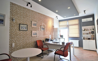 For Rent Building Commercial, in Mtatsminda