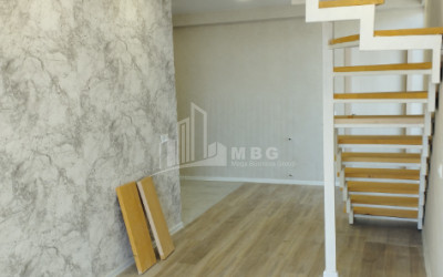 For Sale Витражный фасад Commercial, in Metromsheni