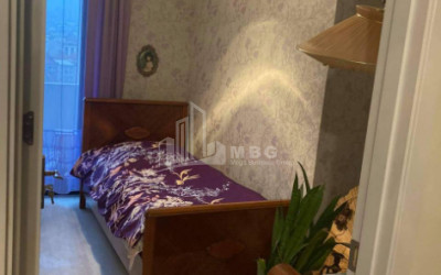 For Sale Flat, in Isani