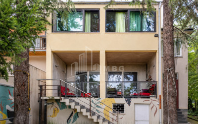 Продается Старое здание Дом - Вилла В Цхнети, Ваке Район