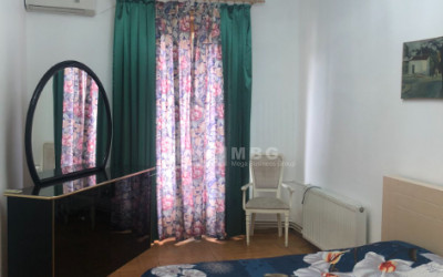 For Sale Hostel - Guesthouse Commercial, in Sololaki