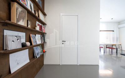 Продается Квартира, в Мтацминда