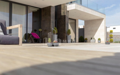 იყიდება სახლი - აგარაკი, ოქროყანა