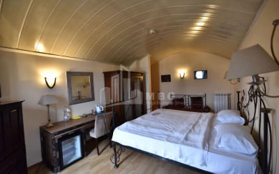 For Rent Hotel - Resort Commercial, in Mtatsminda District