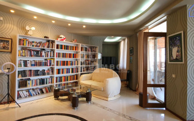 For Sale Flat, in Vake