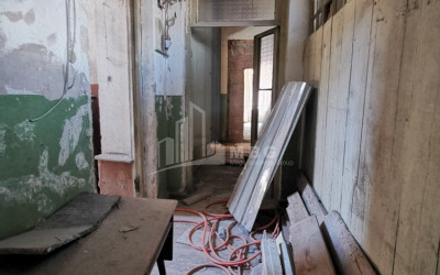 For Sale For office Commercial, in Kalaubani