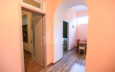 For Sale Flat, in Okros ubani