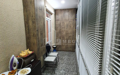 For Sale Flat, in Surrounding area of metro Guramishvili