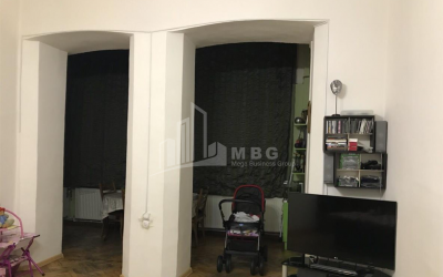 For Sale Flat, in Zemo Vera