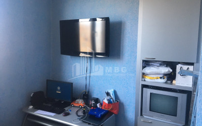 For Sale Flat, in Nutsubidze micro-districts (I-V)