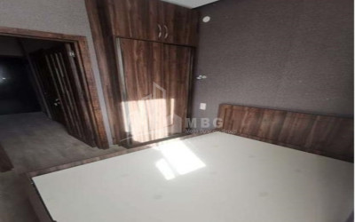 იყიდება ბინა, საბურთალო