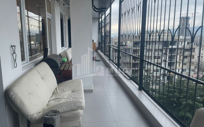 იყიდება ბინა, დიღმის მასივი