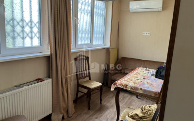 იყიდება ბინა, საბურთალო