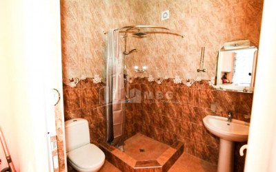 For Sale Flat, in Okros ubani