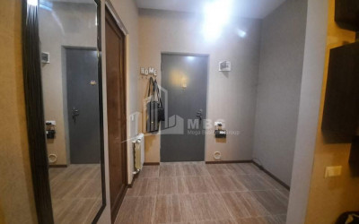 For Sale Flat, in Varketili