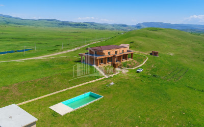 იყიდება კომერციული ფართი ხაშმი საგარეჯო კახეთი