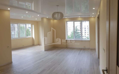 For Sale Витражный фасад Commercial, in Gldani Massive