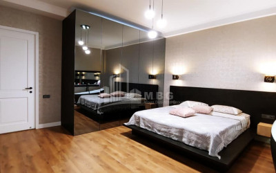 იყიდება სახლი - აგარაკი, დიდი დიღომი