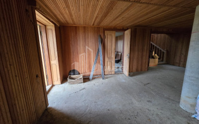 იყიდება ძველი აშენებული სახლი - აგარაკი ზემო ნატანებში, ოზურგეთი