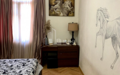 იყიდება ბინა, საბურთალო